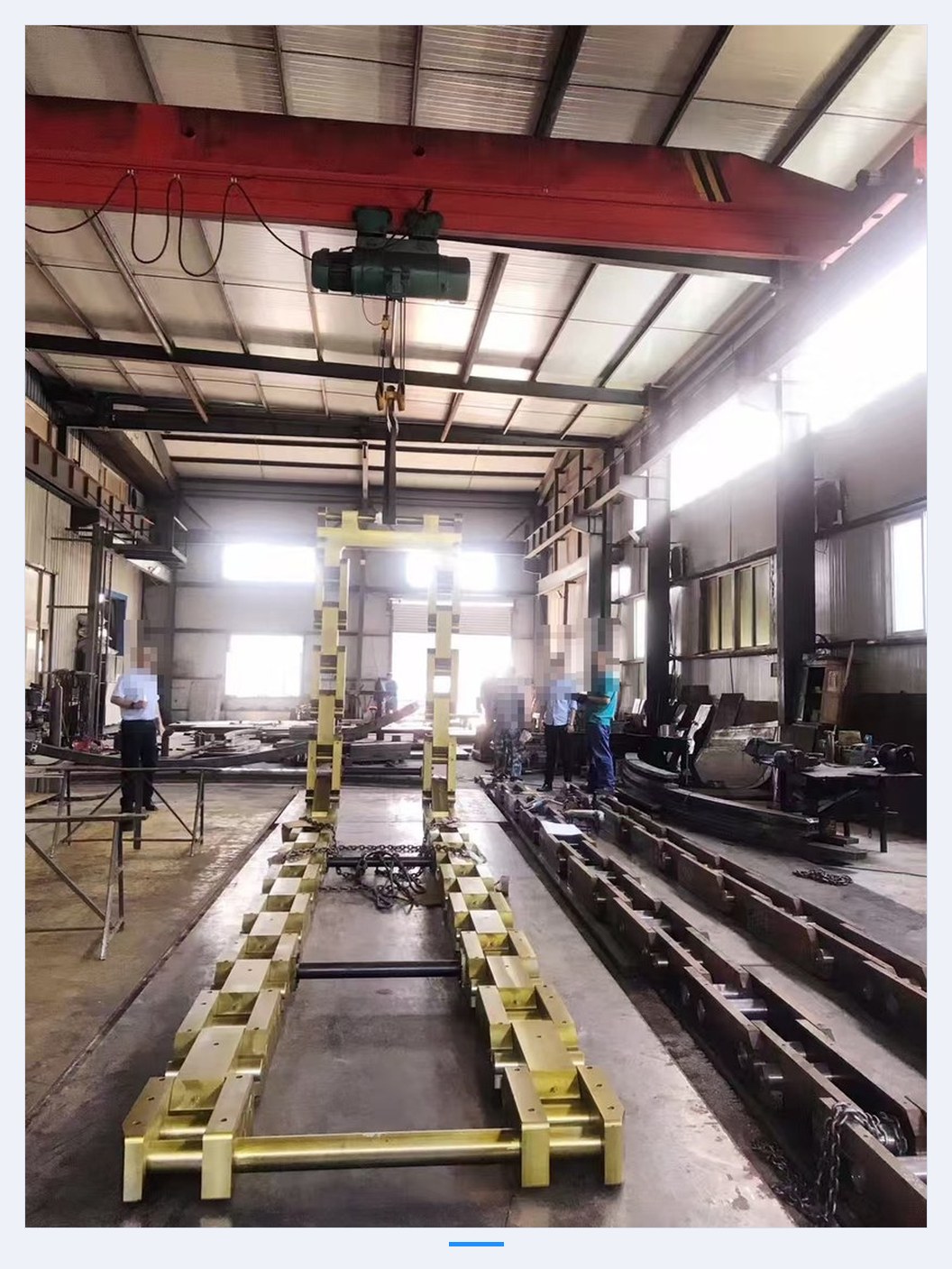 Dummy bar chain during workshop assembly